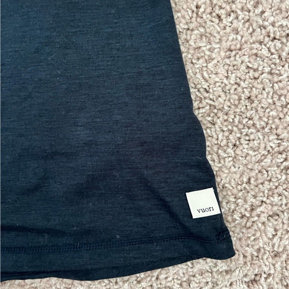 Vuori Lux Performance tank - Picture 3 of 4